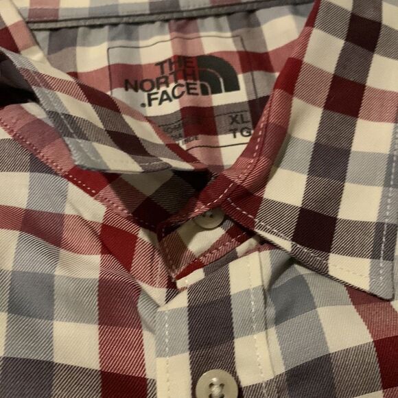 The North Face check button down. - Picture 11 of 11